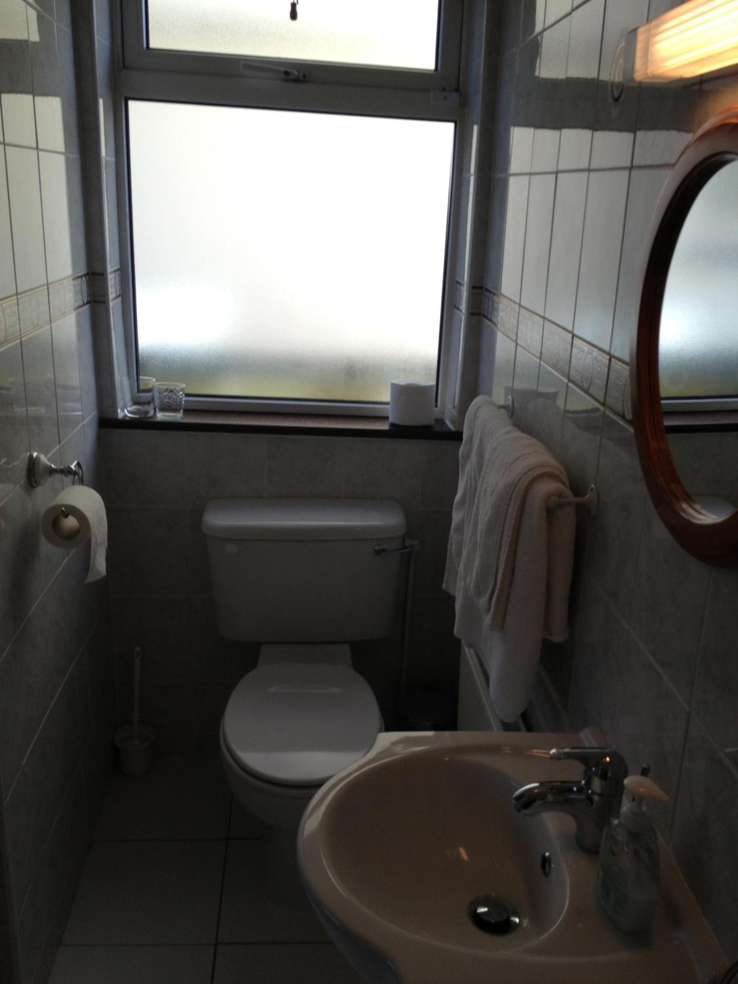 Danabel Hotel Кинсейл Екстериор снимка