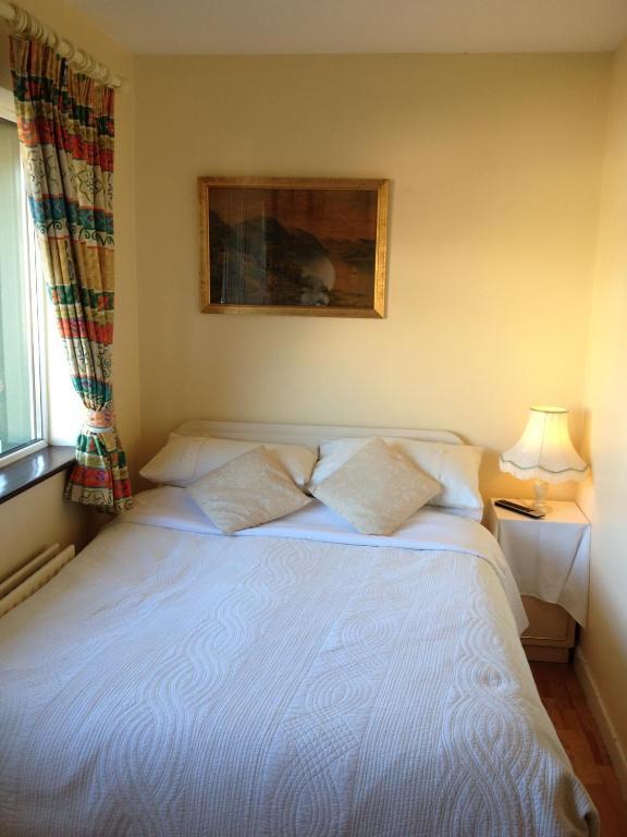Danabel Hotel Кинсейл Стая снимка